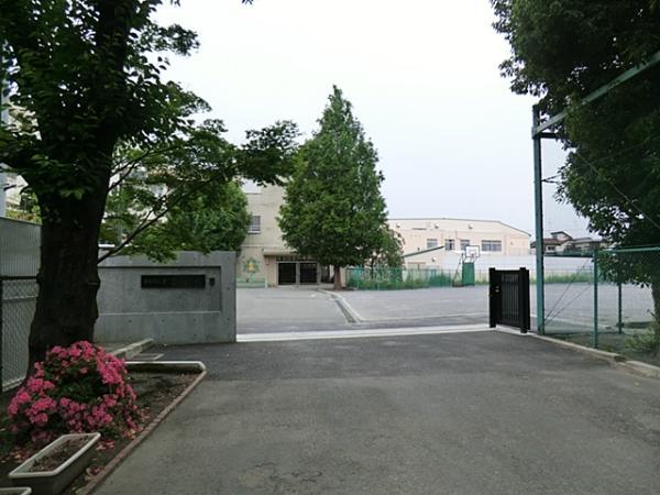 Primary school. Sugimori until elementary school 260m