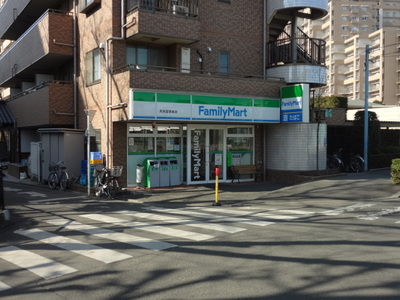 Convenience store. 699m to Family Mart (convenience store)