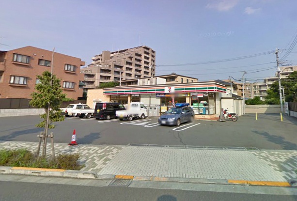 Convenience store. Seven-Eleven Chofugaoka 3-chome up (convenience store) 589m