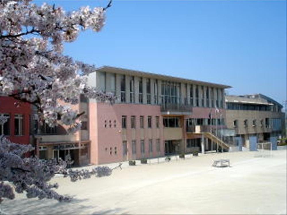 Primary school. Chofu 970m up to municipal harmony Elementary School