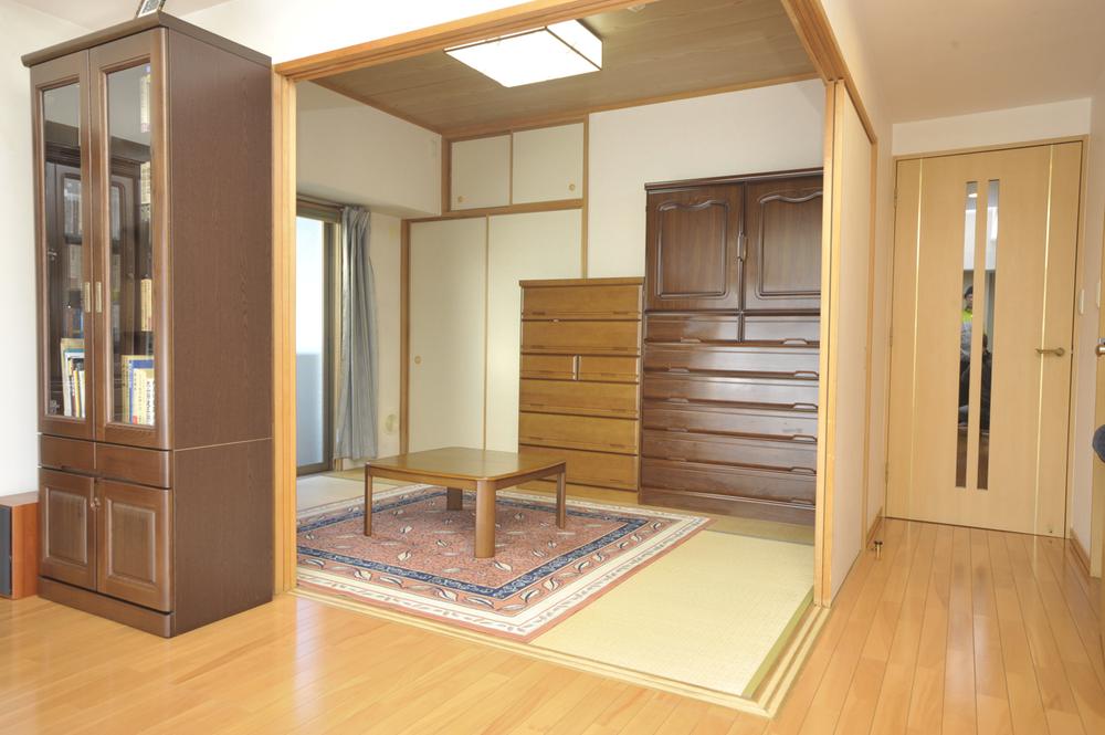 Other local. Indoor (12 May 2013) Shooting