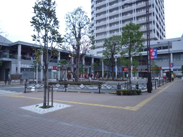 Shopping centre. Seiyu until the (shopping center) 760m