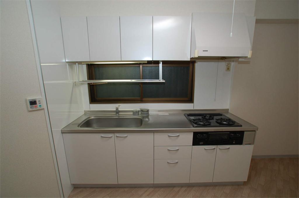 Kitchen. 3-neck is a system Kitchen! !