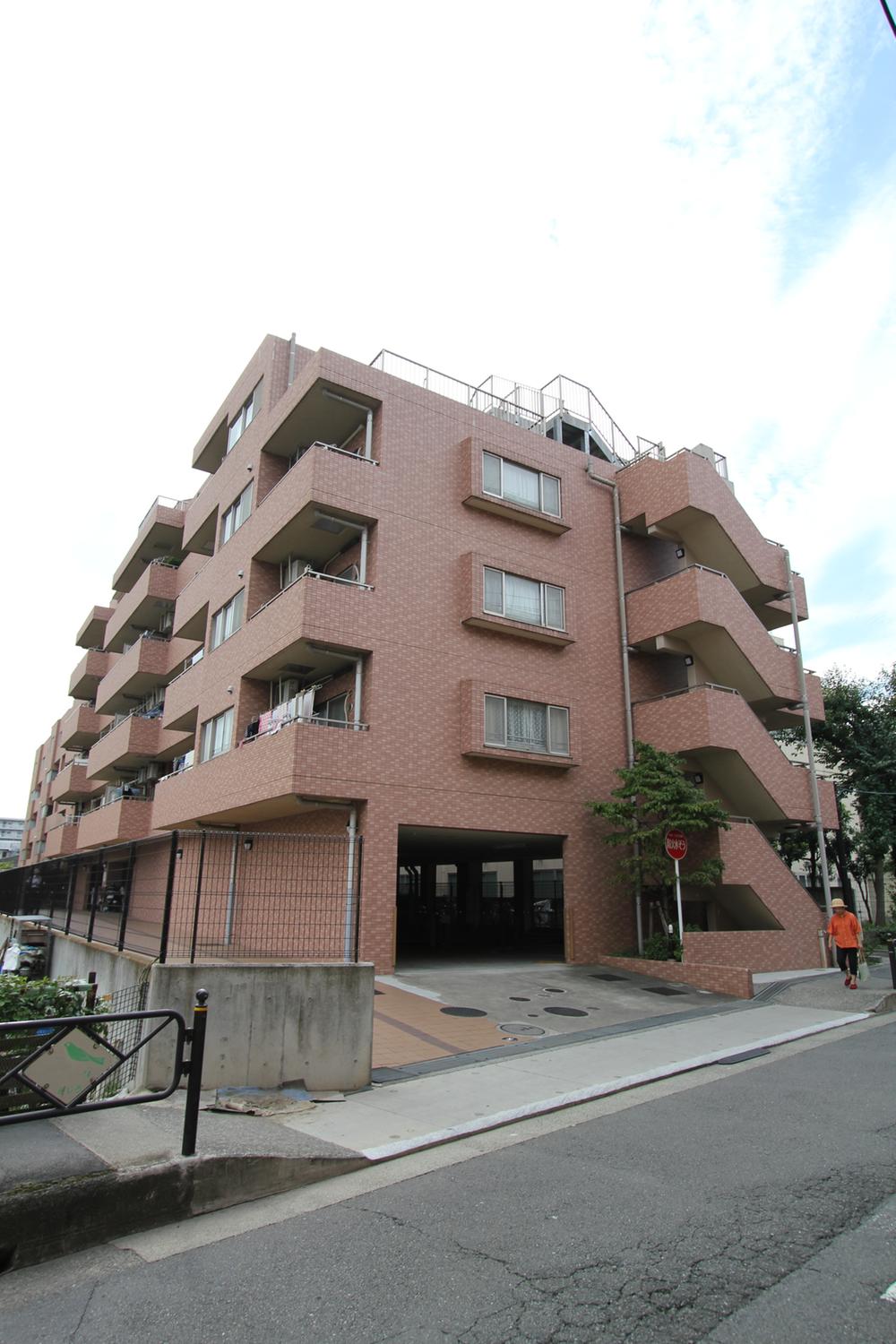 Local appearance photo