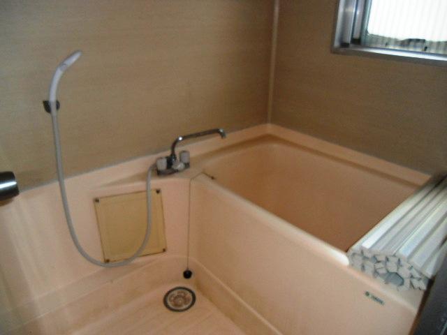 Bathroom. Room (May 2013) Shooting