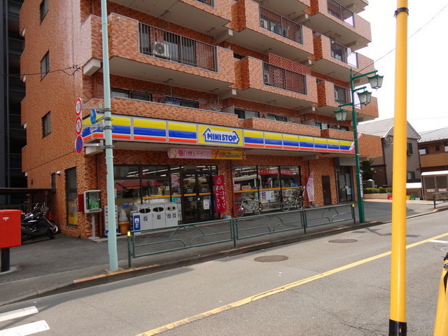 Convenience store. MINISTOP (convenience store) up to 100m