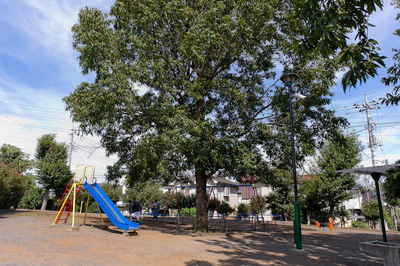 Other. Kitsuneyama amusement of about 5 minutes by bicycle. There is a playground equipment, Perfect park for small children. I seem to hear a voice that children play merrily. Also it looks good as a place of communication between mom.