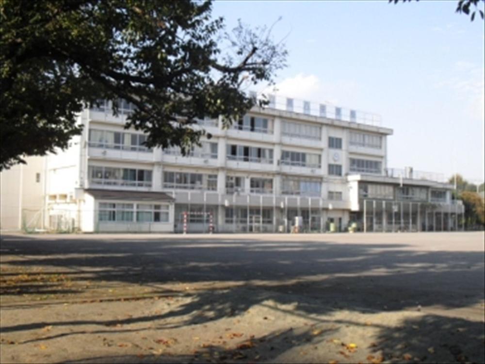 Junior high school. Chofu 431m to stand eighth Junior High School