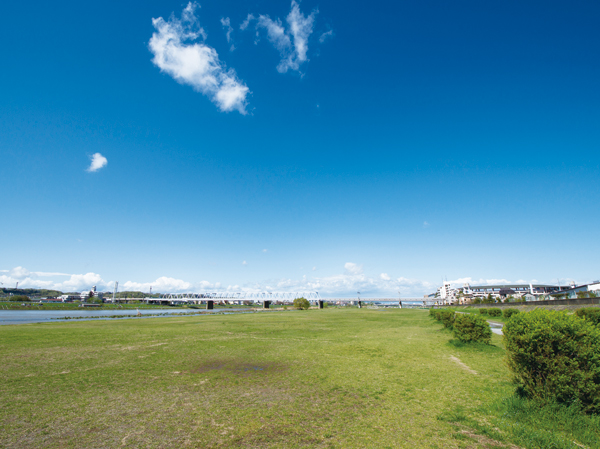 Surrounding environment. Tamagawa children's park in the athletic facilities (about 330m ・ A 5-minute walk)