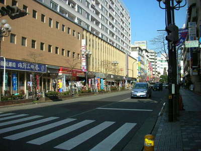 Supermarket. Tokyu Store Chain to (super) 240m