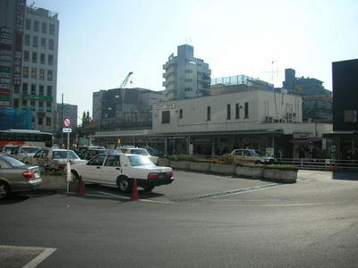 Other. Chofu until the front of the station (other) 240m