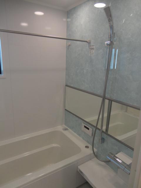 Same specifications photo (bathroom). Example of construction!