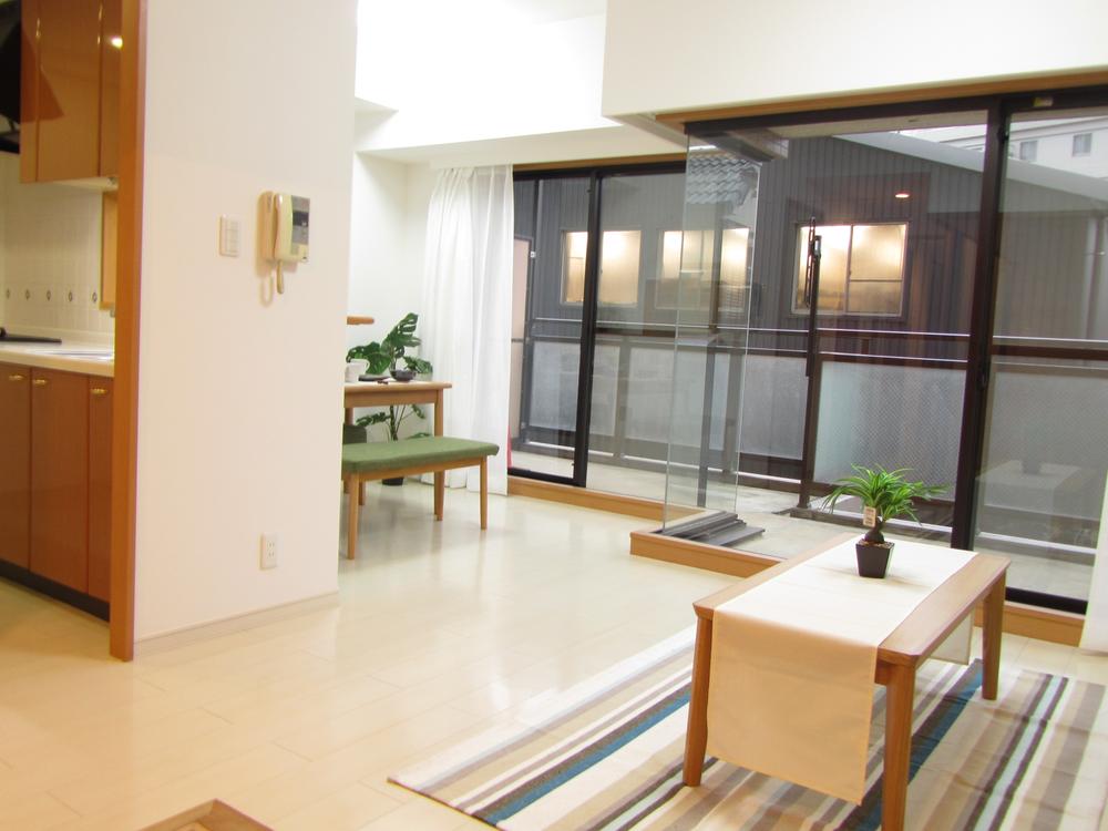 Living. Indoor (12 May 2013) Shooting