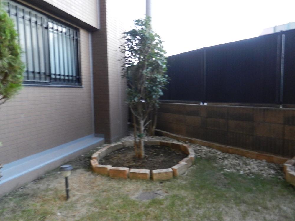 Garden. Private garden (11 May 2013) Shooting