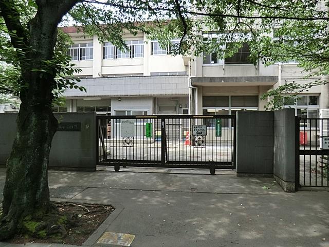 Primary school. Chofu Municipal Somechi to elementary school 186m