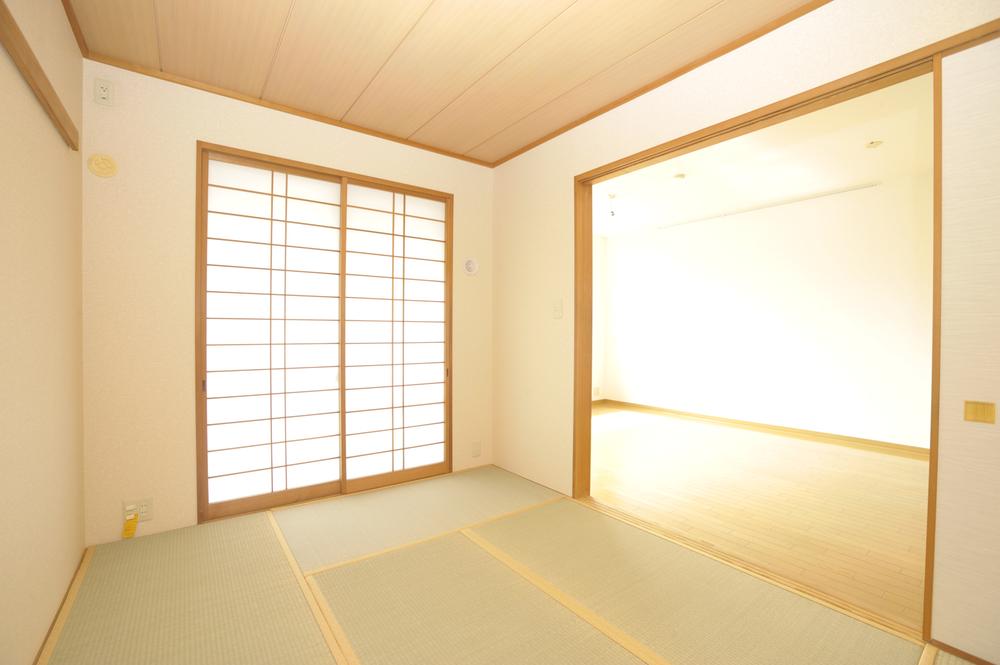 Non-living room. Indoor (10 May 2013) Shooting