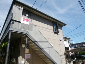 Building appearance. 11-minute walk from the "Chofu" station