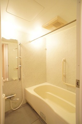 Bath. Wide bathroom ☆