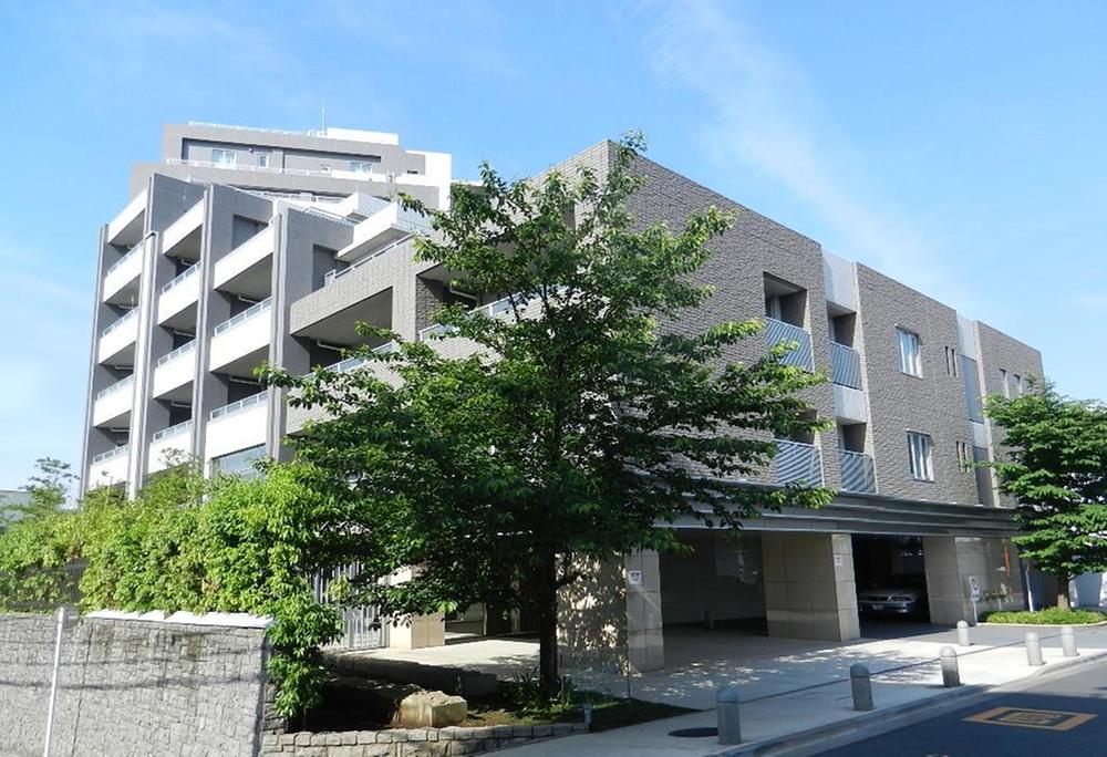 Local appearance photo. Local (September 2012) shooting