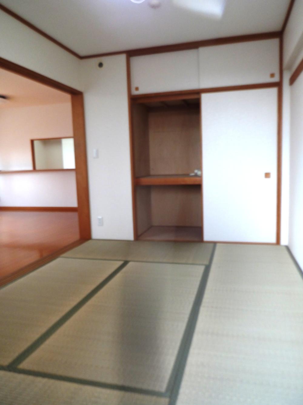 Non-living room. Indoor (10 May 2013) Shooting