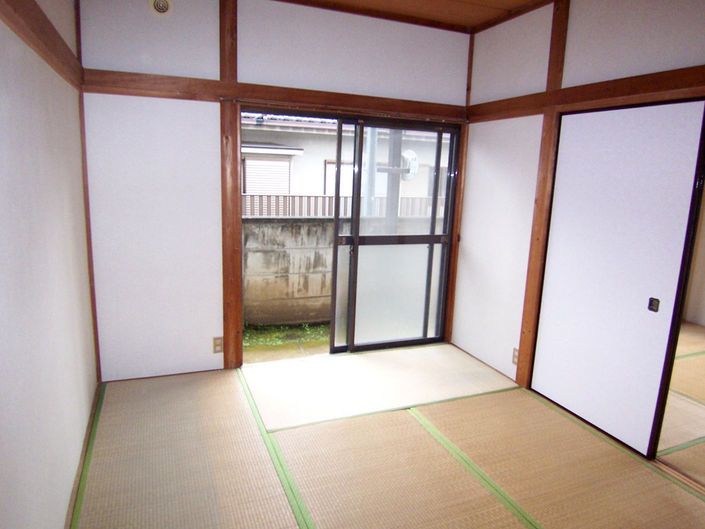 Living and room. Japanese-style room 6 quires