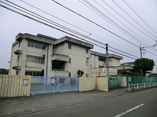 Primary school. Fuda to elementary school 340m