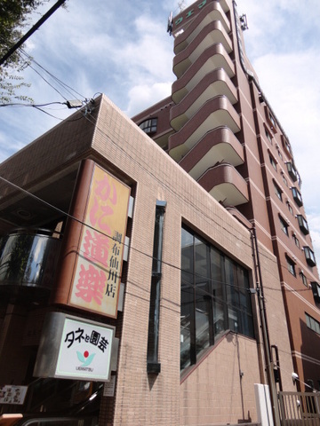 Building appearance. Reinforced concrete apartment