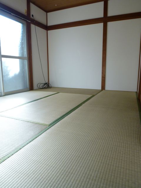 Living and room. 6 Pledge of tatami rooms