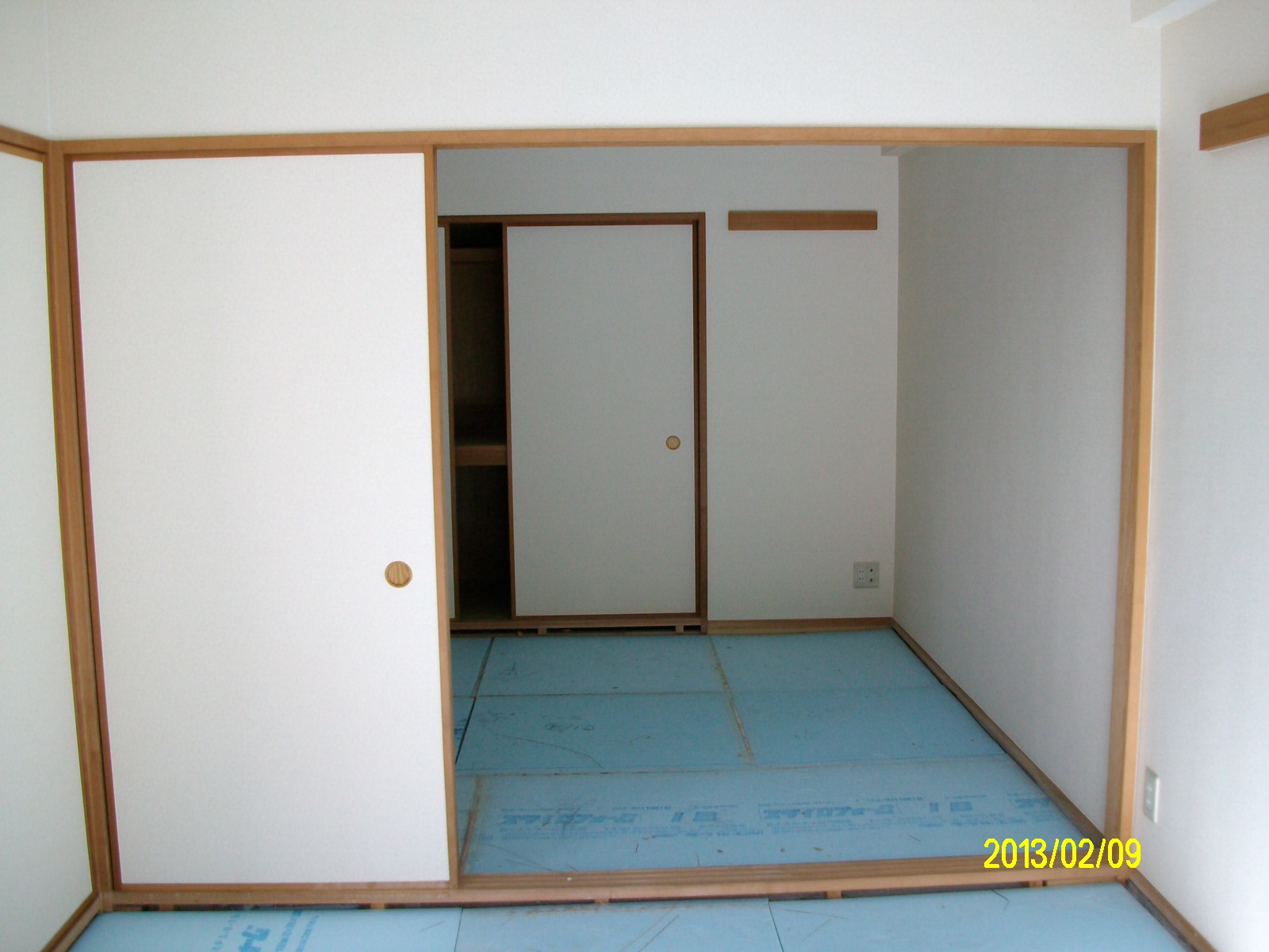 Other room space. Enter the time of move-in "tatami". 