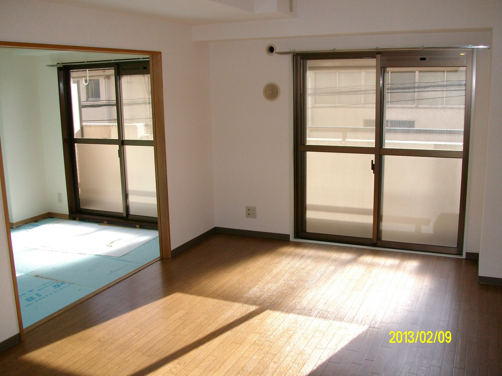 Living and room. Enter the time of move-in "tatami". 