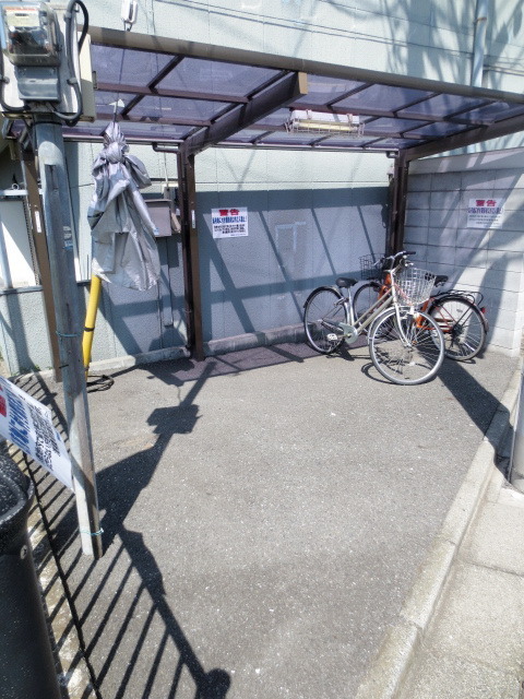 Other common areas. Bicycle Covered