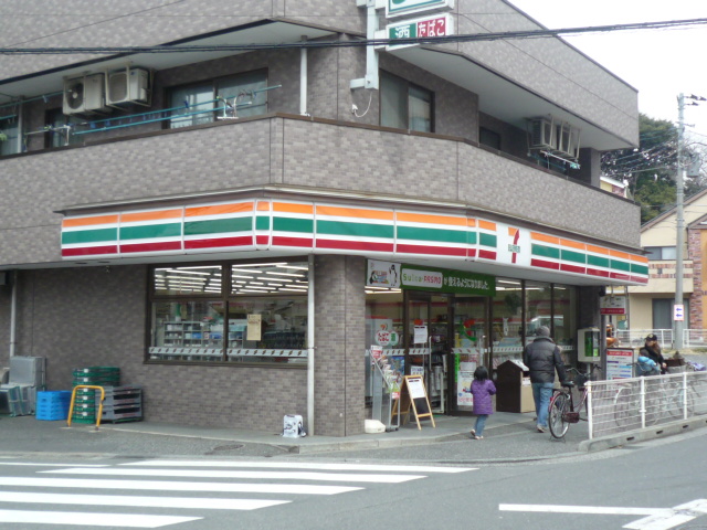 Convenience store. Seven-Eleven Chofu Kamiishiwara 3-chome up (convenience store) 300m