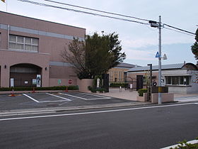 high school ・ College. Akira Hanagakuen high school (high school ・ NCT) to 1246m