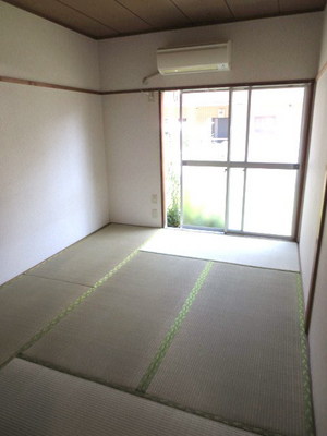 Other room space. Japanese-style room is also available 2 room storage and air conditioning