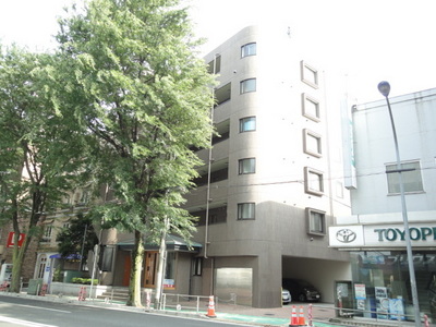 Building appearance. It is a popular Kokuryō Station available to commercial facilities and fulfilling!