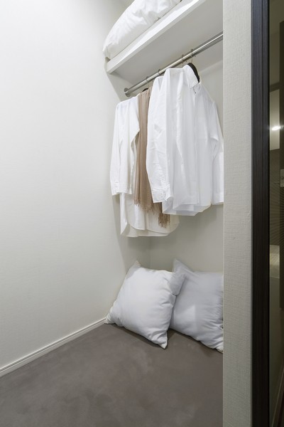 Provided in the main bedroom (Western-style 1) "walk-in closet.". Organized and easy way with a shelf