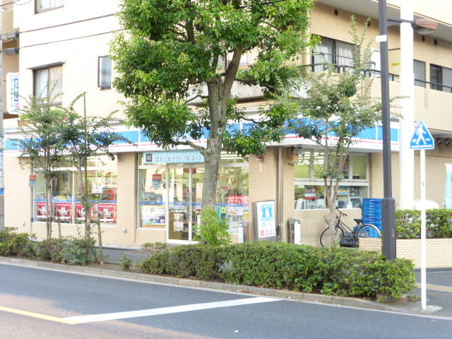 Convenience store. 450m until Lawson (convenience store)