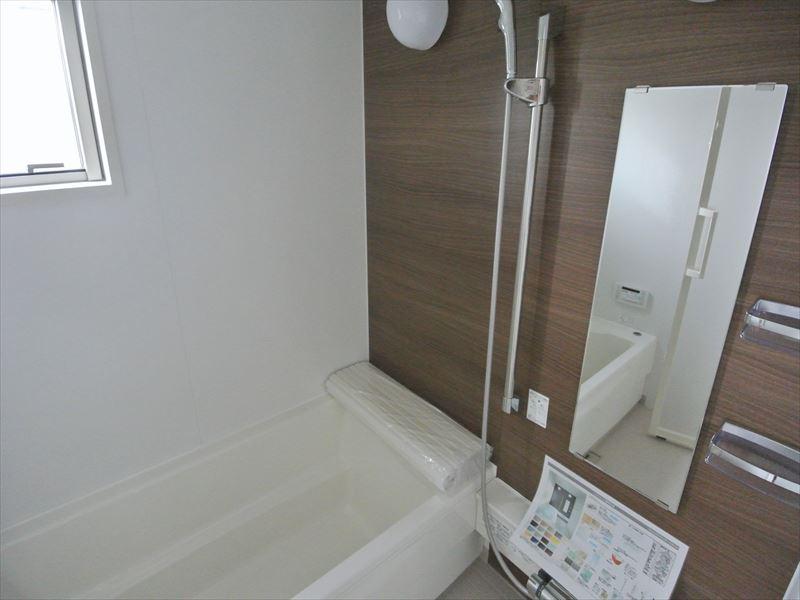 Same specifications photo (bathroom). Seller same specifications