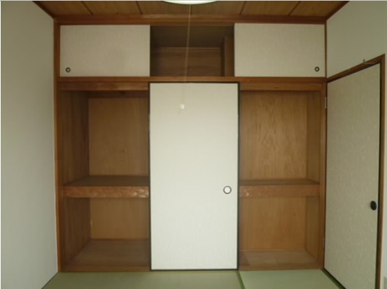 Receipt. You can also storage and also widely futon storage of Japanese-style room!