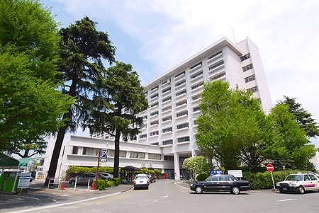 Hospital. Jikei University School of Medicine University Third Hospital (hospital) to 1053m