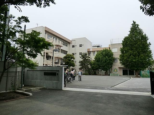 Primary school. Chofu Municipal Sugimori to elementary school 194m
