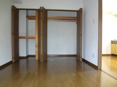 Living and room.  ◆ It housed two places of Western-style ◆ 