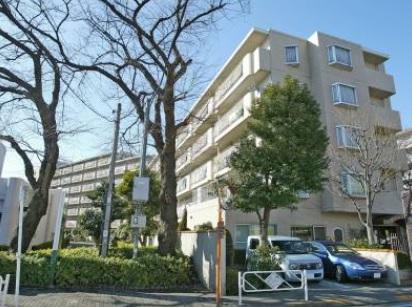 Local appearance photo. Large-scale apartment!