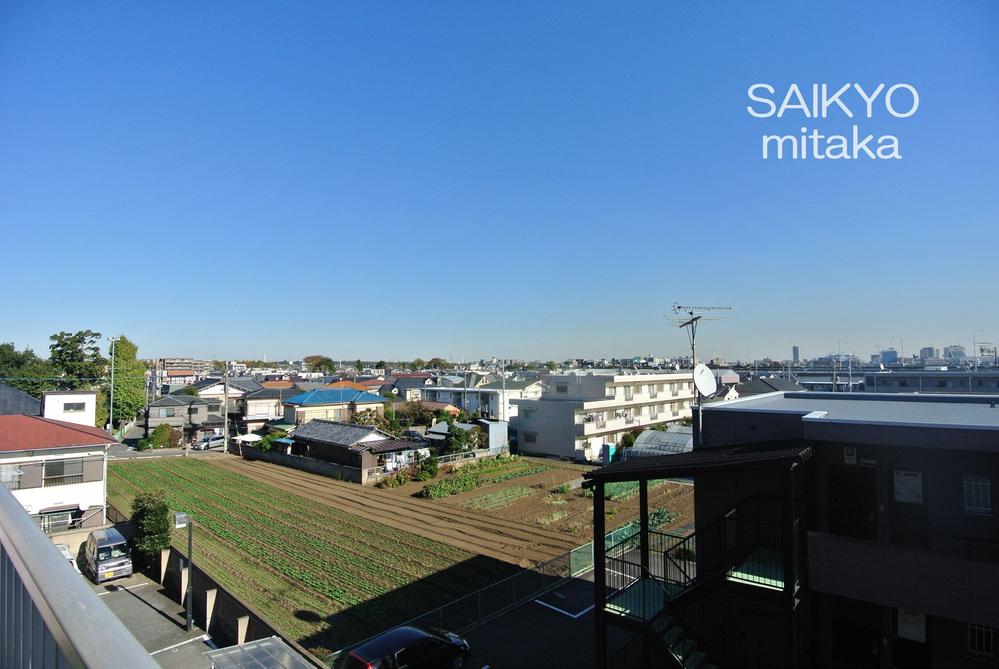 View photos from the dwelling unit. Selling local