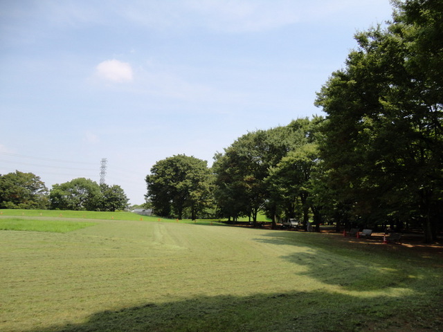 park. 700m to Jindai Botanical Park (park)