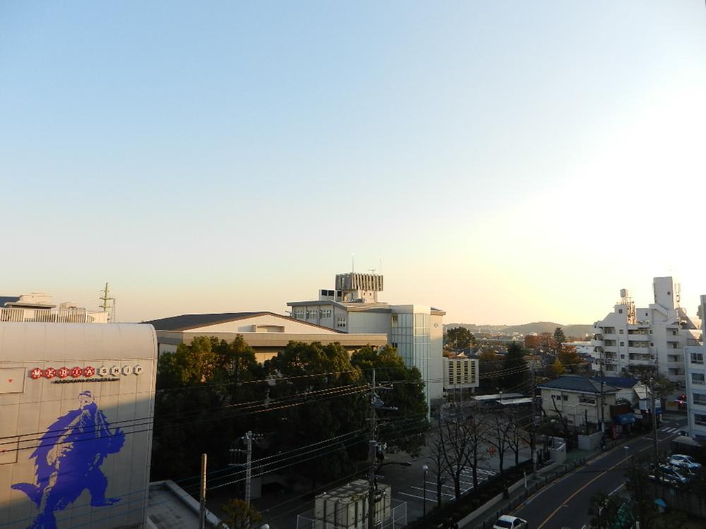 View photos from the dwelling unit. Overlooking the Tama River direction from the balcony (December 2013) Shooting