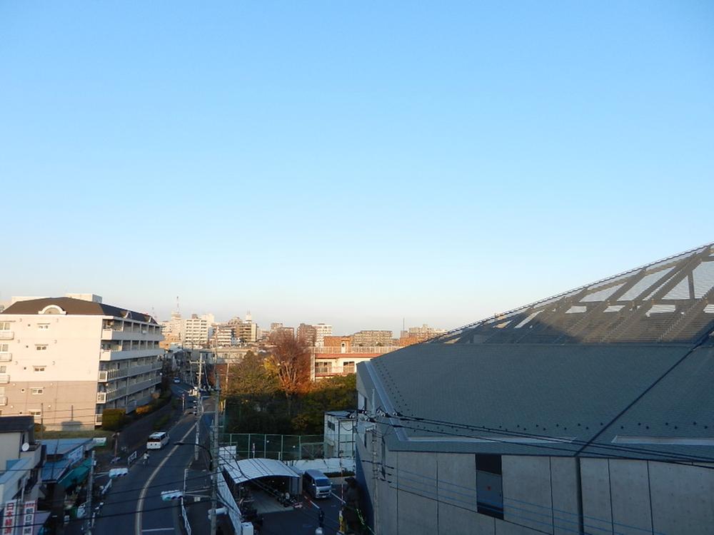 View photos from the dwelling unit. Overlooking the Chofu area from the balcony (December 2013) Shooting