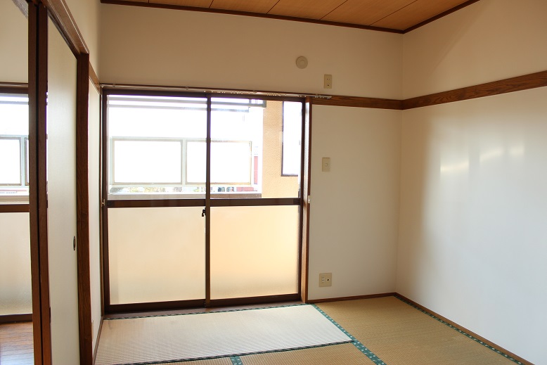 Living and room. Japanese-style room 6 quires