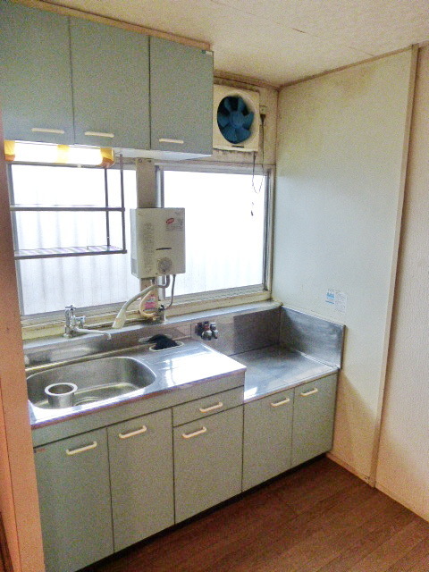 Kitchen. Two-burner stove is installed Friendly Kitchen