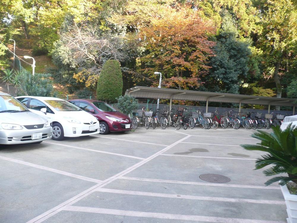 Parking lot. On-site parking